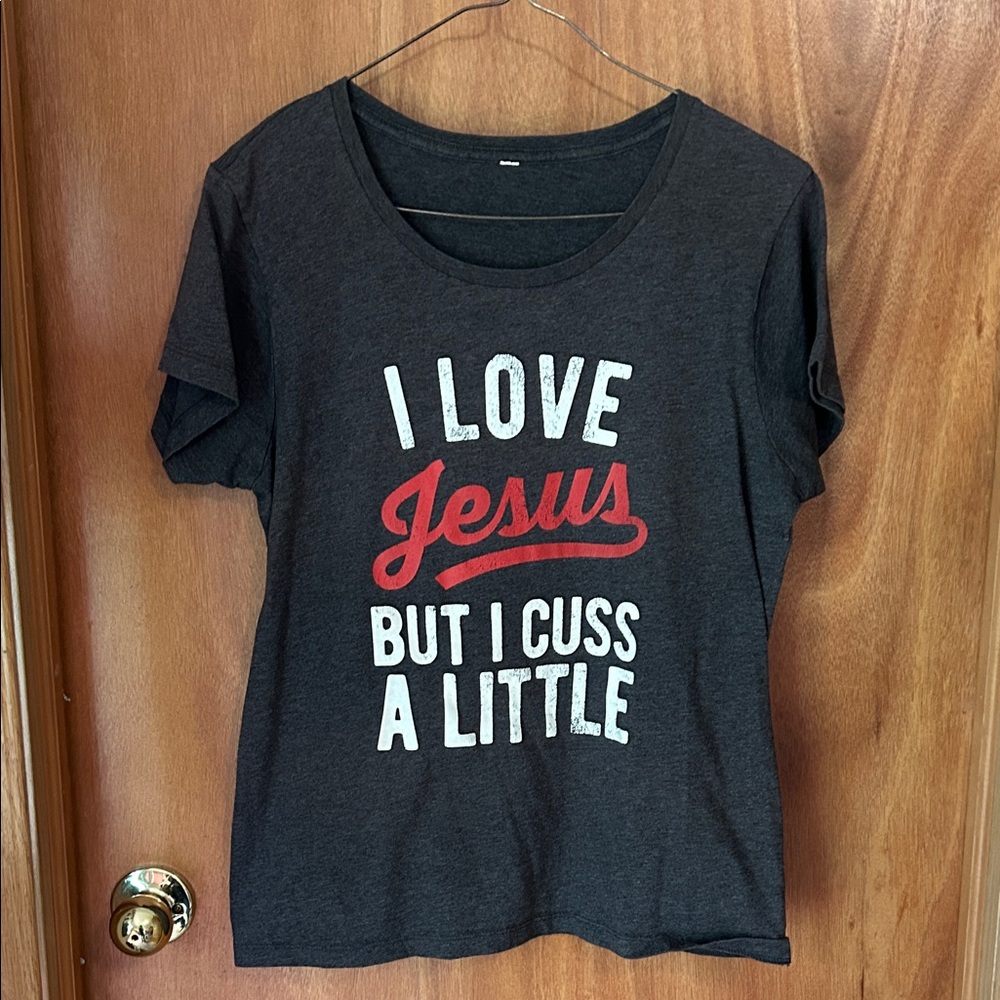 Women’s Gray Graphic I love Jesus T-Shirt